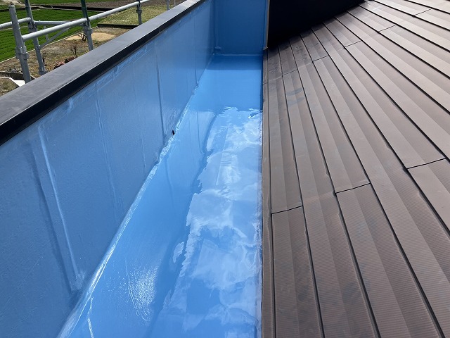 坂出市　青色防水塗装の完成
